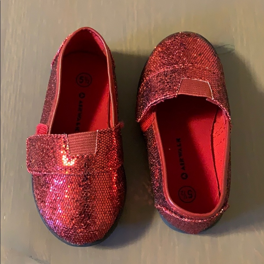 Airwalk “Dorothy” Sparkly Red Shoes - Toddler’s Size 5.5 - Picture 2 of 2